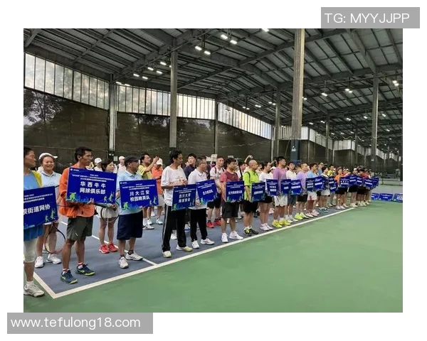 成都网球队实力引发热议网球界对其表现的争论与期待 成都网球队实力引发热议网球界对其表现的争论与期待